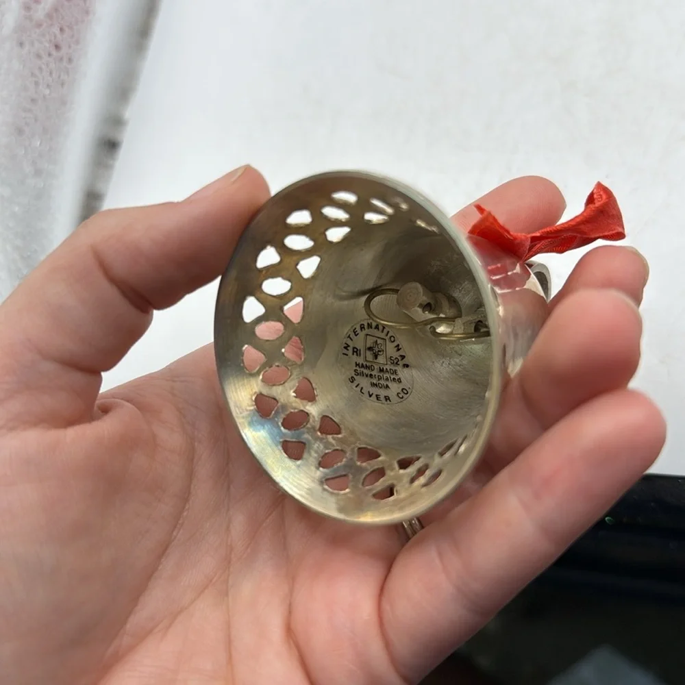 Vintage International Silver Co Silverplated Engraved Christmas 1994 Bell Decor